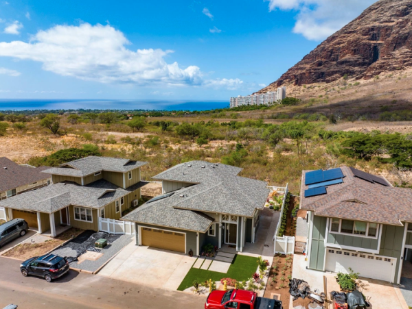 Luxurious Oahu Retreat: Two Villas, Perfect for Groups